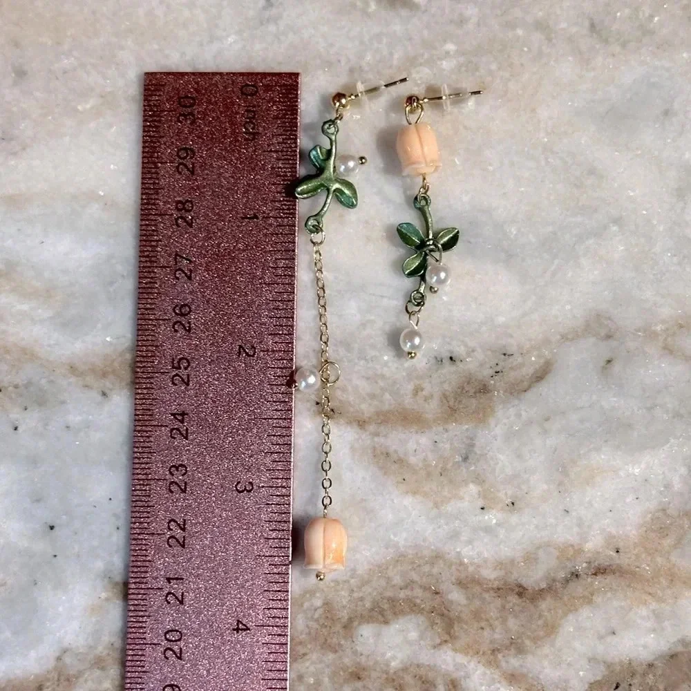 Asymmetrical Peach Tulip Enamel and Faux Pearl Gold Tone Long Dangle Earrings - Picture 3 of 3